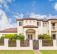 Nice home in the Regatta waters estate close to theme parks - Darwin Holiday