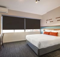Nightcap at Ocean Beach Hotel - Darwin Holiday