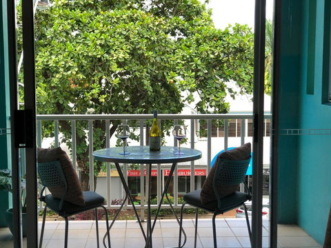 Nineteen At Le Cher - Darwin Holiday 1