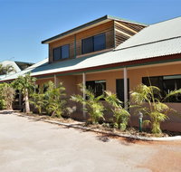 Ningaloo Breeze Villa 7 - 3 Bedroom Fully Self-Contained Holiday Accommodation - Darwin Holiday