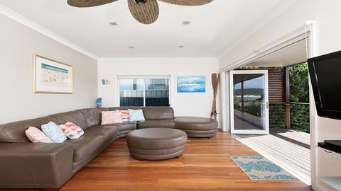 No. 1 Fingal Bay Beach House - The Little Abode - Darwin Holiday 2