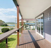 No. 1 Fingal Bay Beach House - The Little Abode - Darwin Holiday