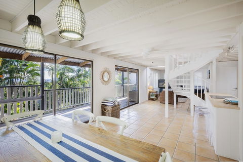 Noosa Beach Cottage - Darwin Holiday 2