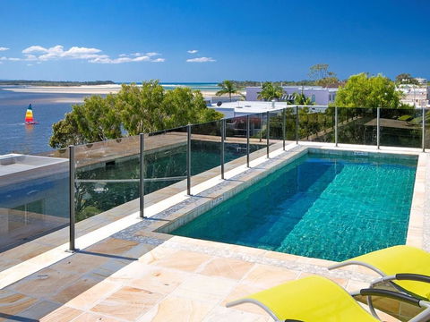 Noosa Dua 1 - Darwin Holiday 0