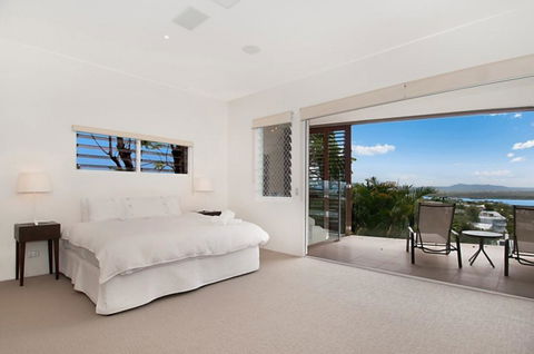 Noosa Penthouse Close To Hastings Street - Unit 2 Vue, 28 Edgar Bennett Ave - Darwin Holiday 1