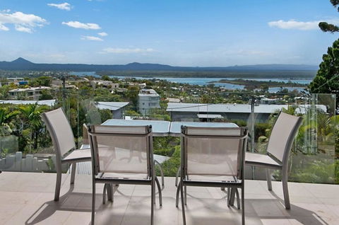 Noosa Penthouse Close To Hastings Street - Unit 2 Vue, 28 Edgar Bennett Ave - Darwin Holiday 0