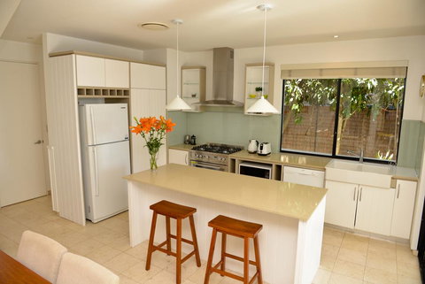 Noosa Water Views - Darwin Holiday 3