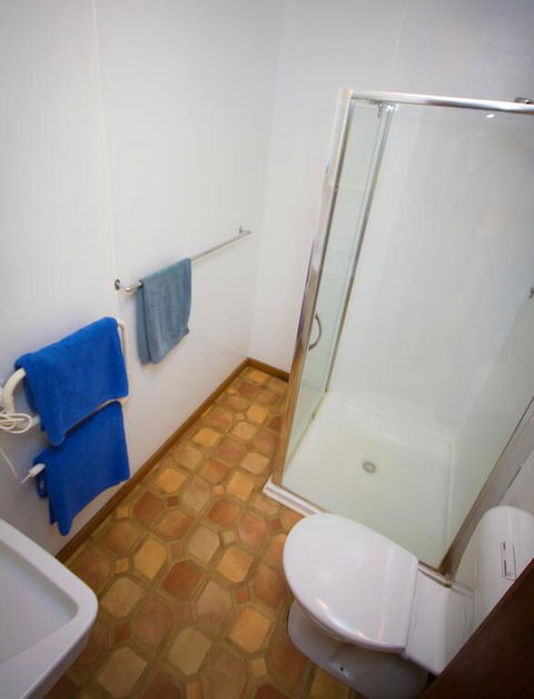 Nornalup Riverside Chalet - Darwin Holiday 3