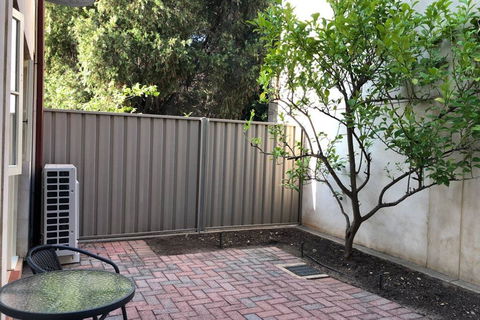 Norwood Townhouse, City Fringe - Darwin Holiday 2