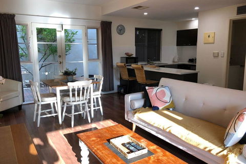 Norwood Townhouse, City Fringe - Darwin Holiday 0