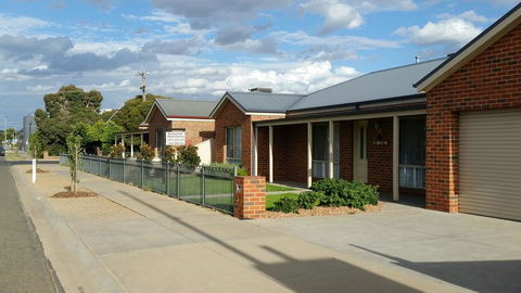 Numurkah Apartments - The Saxton - Darwin Holiday 0