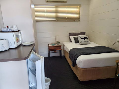 O'Sheas Windsor Hotel - Darwin Holiday 1