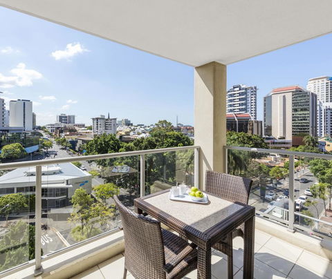 Oaks Brisbane Lexicon Suites - Darwin Holiday 2