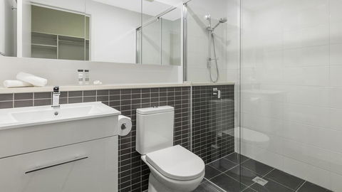 Oaks Brisbane Woolloongabba Suites - Darwin Holiday 1