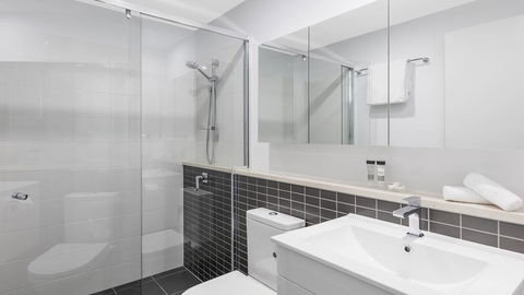 Oaks Brisbane Woolloongabba Suites - Darwin Holiday 2