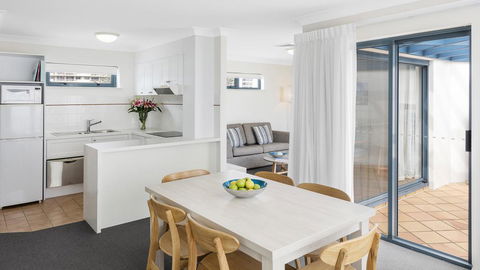 Oaks Gold Coast Calypso Plaza Suites - Darwin Holiday 3