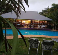 Oasis on Coochiemudlo - Darwin Holiday