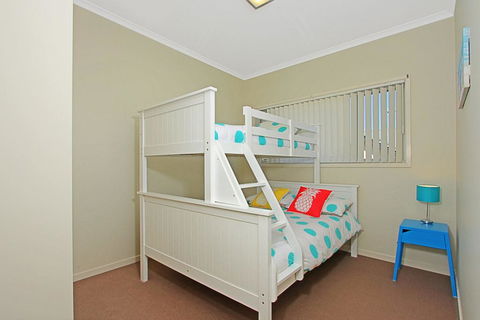 Ocean 1/42, Mollymook - Darwin Holiday 1