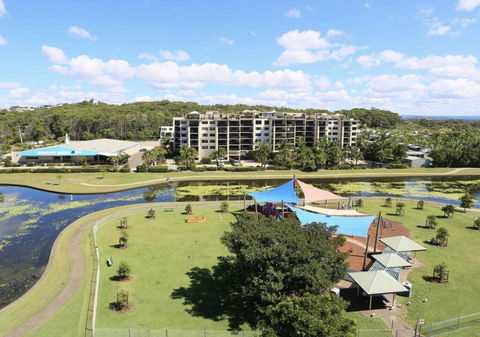 Ocean Court Yard - Darwin Holiday 2