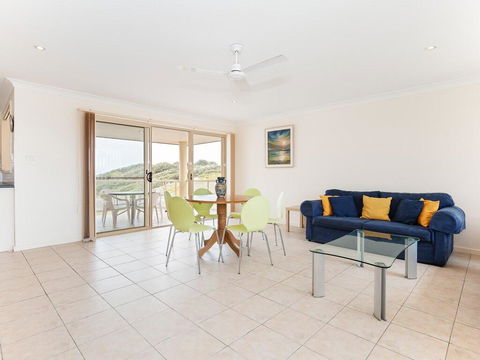 Ocean View Anna Bay', 23 Ocean Avenue - Darwin Holiday 2