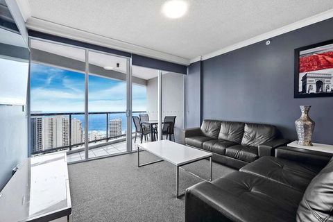 Ocean View Apartment On 26th Floor Surfers Paradise - Darwin Holiday 0