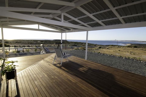 Ocean View Retreat - Darwin Holiday 1