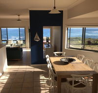 Ocean Views' 4 Ocean Street - air conditioned luxury with beautiful ocean views - Darwin Holiday