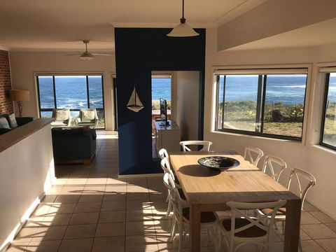 Ocean Views' 4 Ocean Street - Air Conditioned Luxury With Beautiful Ocean Views - Darwin Holiday 0
