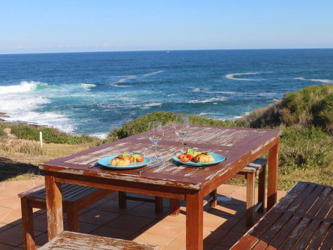 Ocean Views' 4 Ocean Street - Air Conditioned Luxury With Beautiful Ocean Views - Darwin Holiday 3
