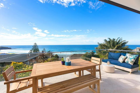 Ocean Vista Luxury Home At Curl Curl - Darwin Holiday 1