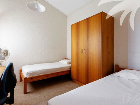 Oceanside 18 - Darwin Holiday 3