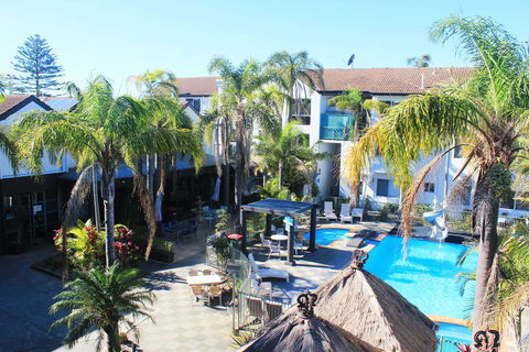 Oceanside Hawks Nest - Darwin Holiday 1