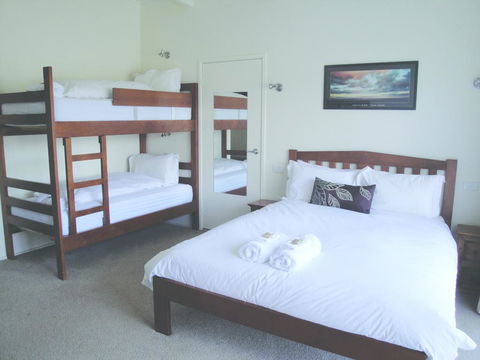 Off Mountain Accommodation - Darwin Holiday 3