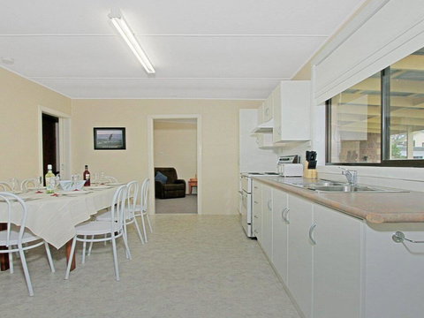 Ohio - One Street Back From Beach Access - Darwin Holiday 2