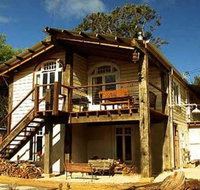 Old Leura Dairy - Darwin Holiday