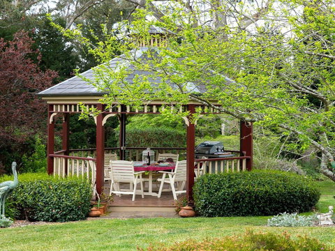 Old Mansfield Loft - Gardens, Gazebo And Getaways - Darwin Holiday 1