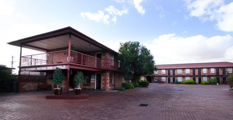 Old Willyama Motor Inn - Darwin Holiday 1