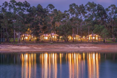 Olio Bello Lakeside Glamping - Darwin Holiday 0