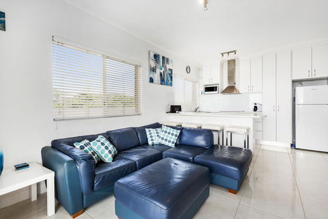 On The Beach At Hastings Point - Darwin Holiday 3