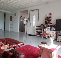 ON THE ESTUARY - Darwin Holiday