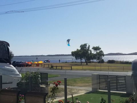ON THE ESTUARY - Darwin Holiday 1