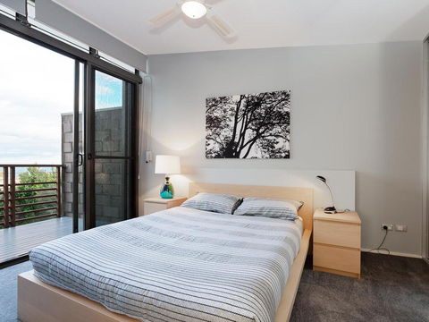 One Mile Ridge', 12a/26 One Mile Close - Stunning Views, Air Con, Infinity Pool - Darwin Holiday 1