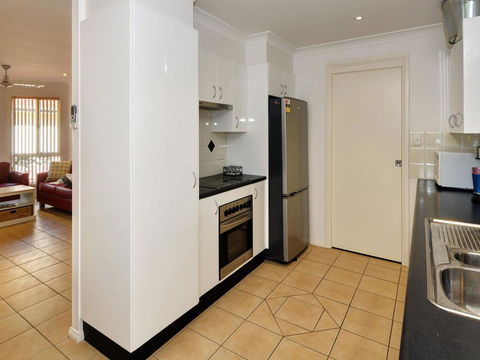 One Street Back From The Surf Beach - Darwin Holiday 3