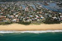 Oomoo 27b - 4 BDRM Townhouse - Close to Beaches