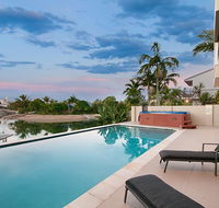 Opulence on Broadbeach - Darwin Holiday