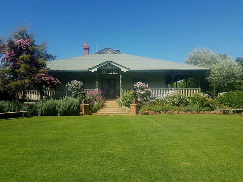 Orange Grove Gardens - Darwin Holiday 1