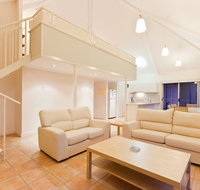 Osprey Holiday Village Unit 105 - Tranquil 3 Bedroom Holiday Villa with a Pool in the Complex - Darwin Holiday