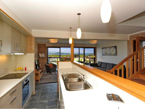 Our Place @ Fingal Bay - Darwin Holiday 2