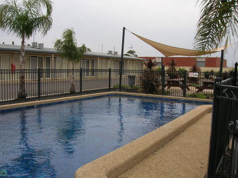 Overlander Hotel Motel - Darwin Holiday 0
