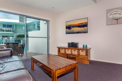 Pacific Blue Apartment 139, 265 Sandy Point Road - Darwin Holiday 1